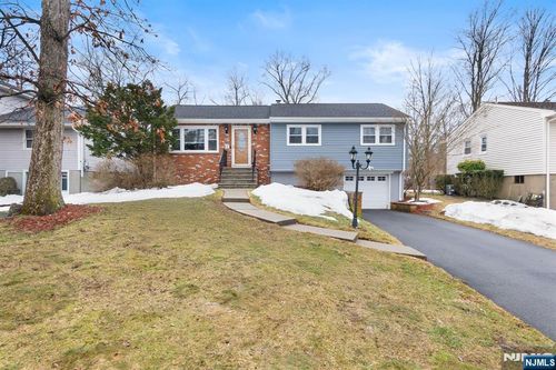 34 Seminole Ave, Oakland, NJ, 07436-2927 | Card Image