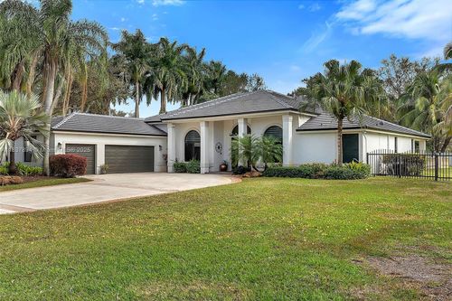 3500 Fairfax Ln, Davie, FL, 33330-4628 | Card Image