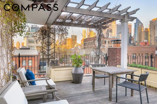 438 W 44th Street, New York City, NY, 10036 | Card Image