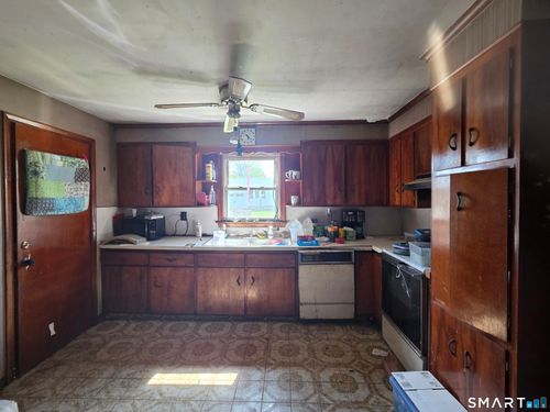 23 Dan Parker Dr, Waterbury, CT, 06704-2116 | Card Image