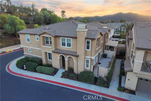 28076 Calle Lumina, Temecula, CA, 92592-7005 | Card Image