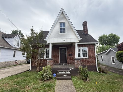 221 Rayon Dr, Old Hickory, TN, 37138-3631 | Card Image