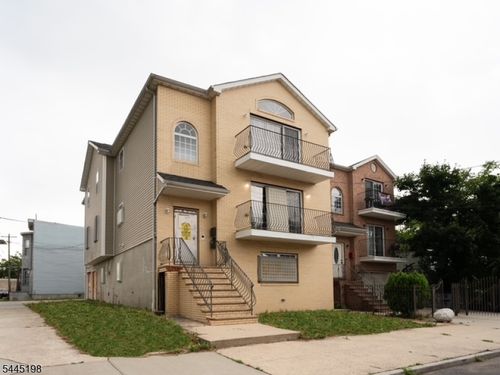 26 Mount Pleasant Ave, Newark, NJ, 07104-4008 | Card Image