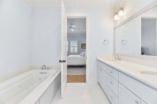 Additional view of primary bath. | Image 29