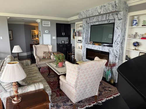 2703-2045 Lake Cres, Etobicoke, ON, M8V | Card Image