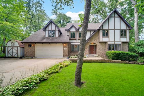 3121 Whispering Oaks Ln, Woodridge, IL, 60517-3700 | Card Image