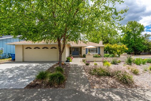 7000 Oak Leaf Dr, Santa Rosa, CA, 95409 | Card Image