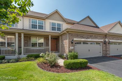 732 E Oliviabrook Drive, Townhouse with 3 bedrooms, 3 bathrooms and 2 parking in Oakbrook Terrace IL | Image 1