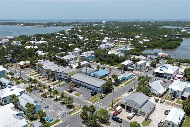 511 1 St St, Townhouse with 2 bedrooms, 2 bathrooms and null parking in CEDAR KEY FL | Image 15