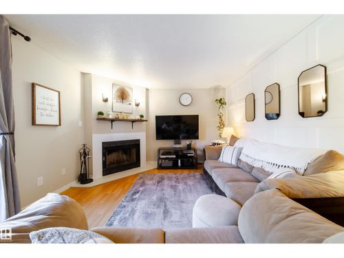 26-9505 176 St Nw, Edmonton, AB, T5T5Z4 | Card Image