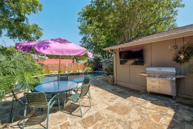 Rear patio when previously furnished | Image 17