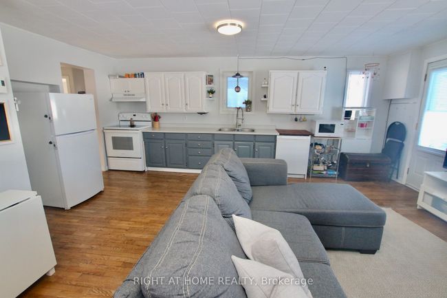 4529 Ste Catherine St, House other with 2 bedrooms, 1 bathrooms and 1 parking in Saint Isidore ON | Image 4