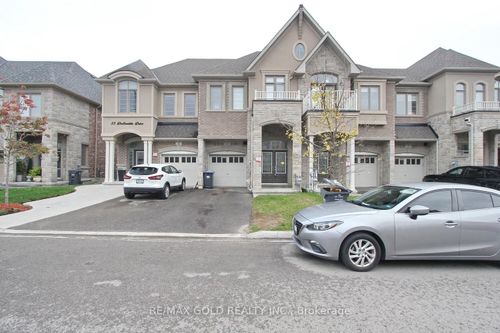 35 Dalbeattie Dr, Brampton, ON, L6Y6H7 | Card Image