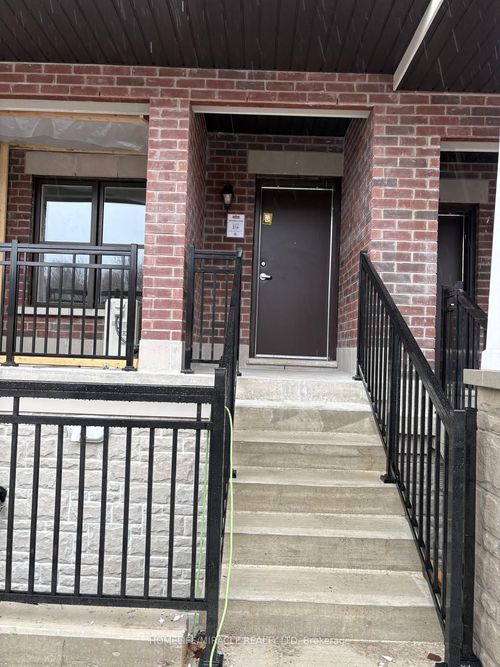 211-15100 Yonge St, Aurora, ON, L4G1M2 | Card Image