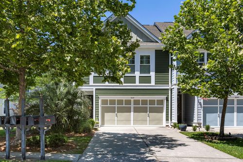 2049 Kings Gate Ln, Mount Pleasant, SC, 29466-8162 | Card Image