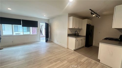 3-14222 Calvert St, Van Nuys, CA, 91401 | Card Image
