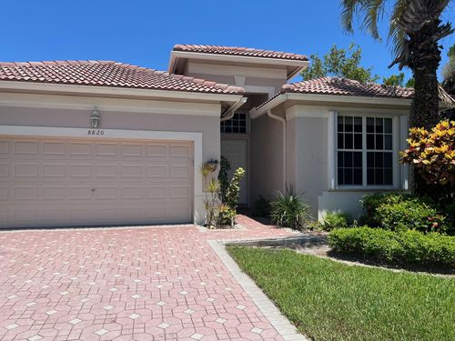 8820 Barrymore Ln, Boynton Beach, FL, 33472-2995 | Card Image