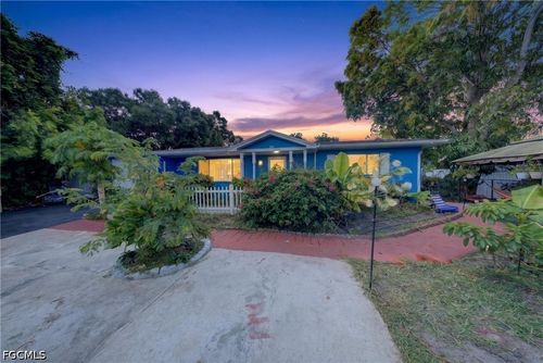 208 Redcliff Ave, LEHIGH ACRES, FL, 33936-5839 | Card Image