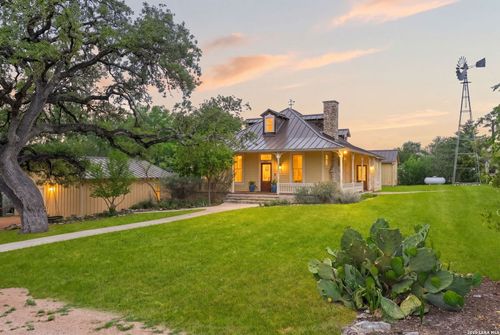 107 High St, Comfort, TX, 78013-2141 | Card Image