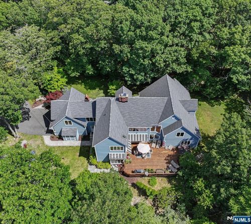738 Ridge Rd, Kinnelon, NJ, 07405-2100 | Card Image