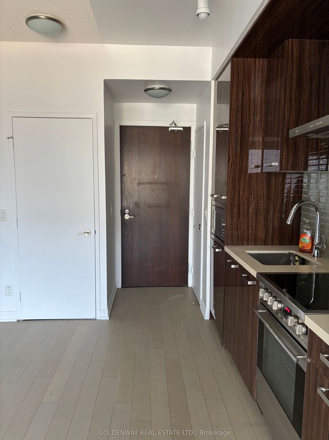 S715 - 120 Bayview Ave, Condo with 0 bedrooms, 1 bathrooms and null parking in Toronto ON | Image 5
