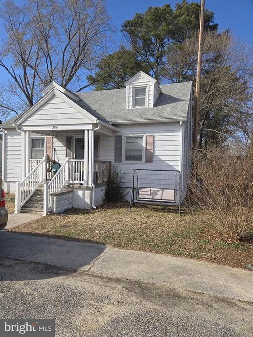 704 4th St, SHARPTOWN, MD, 21861-1046 | Card Image