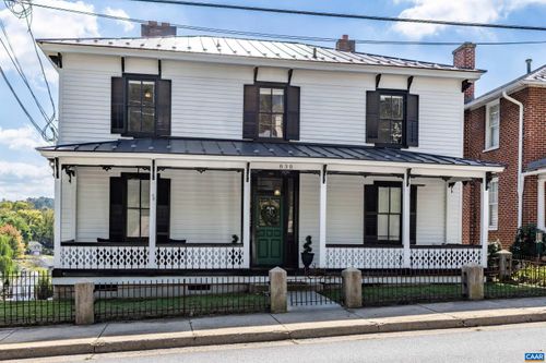 2-830 W Beverley St, STAUNTON, VA, 24401-4108 | Card Image