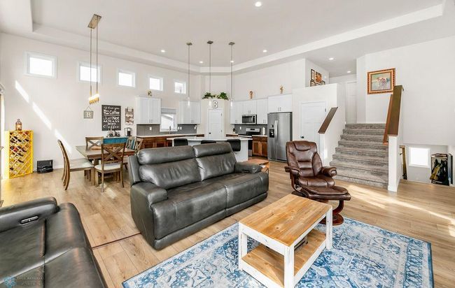 Living Area | Image 7