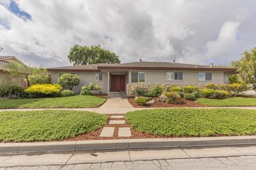 632 San Tomas Way, Salinas, CA, 93901 | Card Image