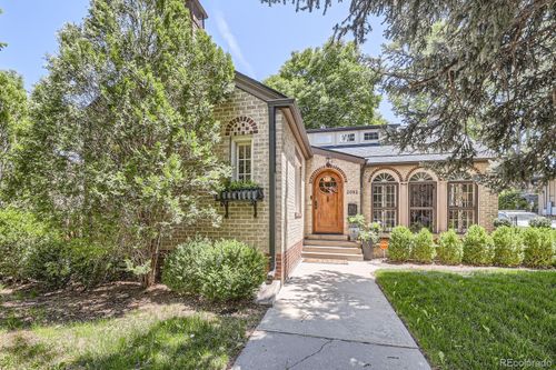 2082 Cherry St, Denver, CO, 80207-3747 | Card Image