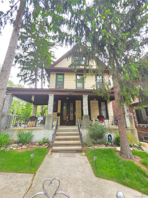 8401 87th Street, New York, NY, 11421 | Card Image