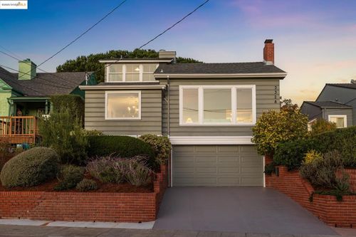 3328 Herrier St, Oakland, CA, 94602-4004 | Card Image