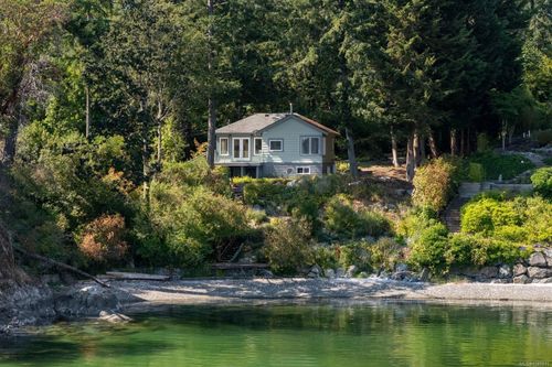 389 Moses Point Rd, North Saanich, BC, V8L5L9 | Card Image