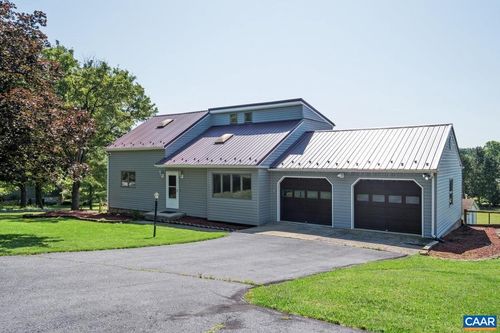 634 Augusta Farms Rd, WAYNESBORO, VA, 22980-9256 | Card Image