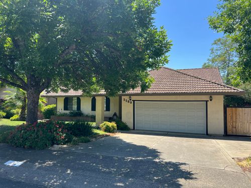 3589 Wasatch Dr, Redding, CA, 96001-2979 | Card Image