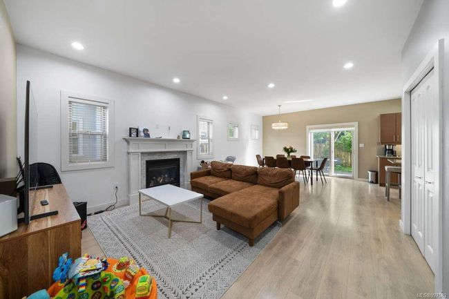 609 Amble Pl, House other with 4 bedrooms, 4 bathrooms and 3 parking in Langford BC | Image 20