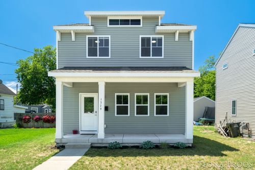1379 Pine St, Muskegon, MI, 49442-3551 | Card Image