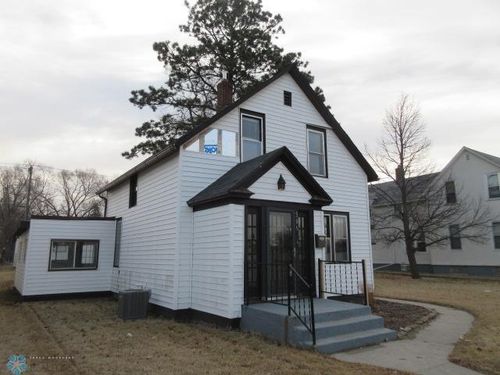 506 3rd Ave Nw, Jamestown, ND, 58401-3016 | Card Image