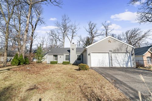 586 Holiday Dr, Somonauk, IL, 60552-9634 | Card Image