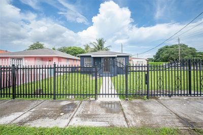 6115 Nw 30th Ave, House other with 2 bedrooms, 1 bathrooms and null parking in Miami FL | Image 3