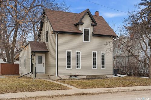 2532 Kelvin Ave, Saskatoon, SK, S7J0T7 | Card Image