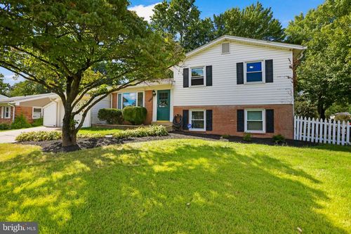 13715 Pennsboro Dr, CHANTILLY, VA, 20151-2804 | Card Image