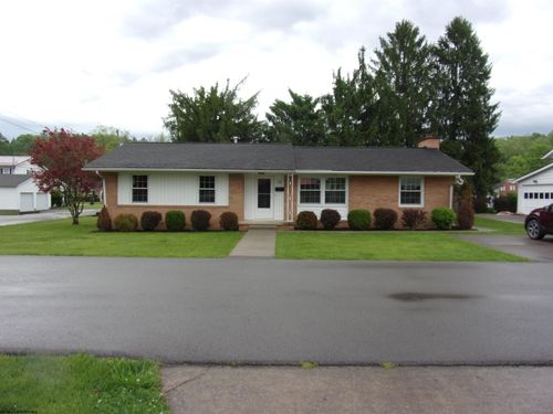 10 Myrna St, Buckhannon, WV, 26201-2136 | Card Image