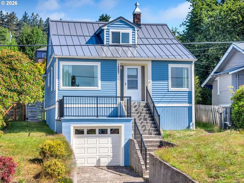 1227 Alameda Ave, Astoria, OR, 97103 | Card Image