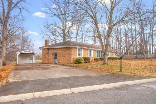 233 Pine Mountain Rd, Clarksville, TN, 37042-5220 | Card Image