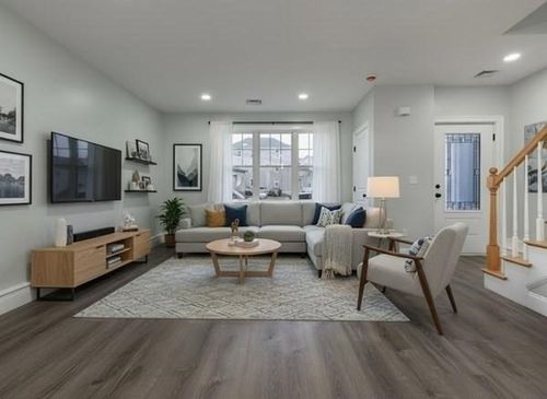 2-217 Earle St, Fall River, MA, 02723-3105 | Card Image