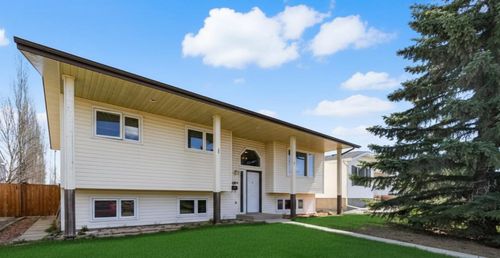 5419 53 St, Camrose, AB, T4V4N6 | Card Image