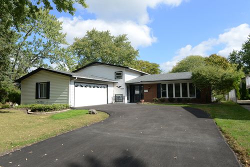 7837 Huntington Cir S, Hanover Park, IL, 60133-2523 | Card Image