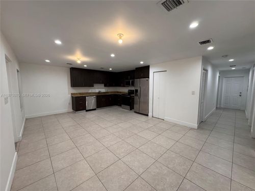 b-605 Nw 3rd Ave, Hallandale Beach, FL, 33009-3351 | Card Image
