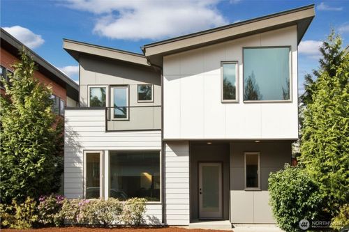 1471 14th Pl Ne, Issaquah, WA, 98029-7879 | Card Image
